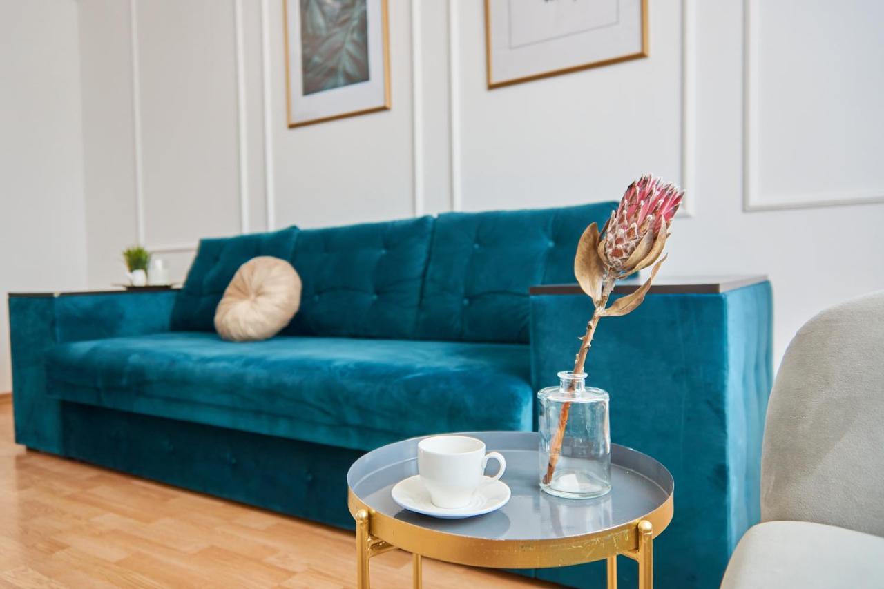Lux Apartment Mukacheve Luaran gambar