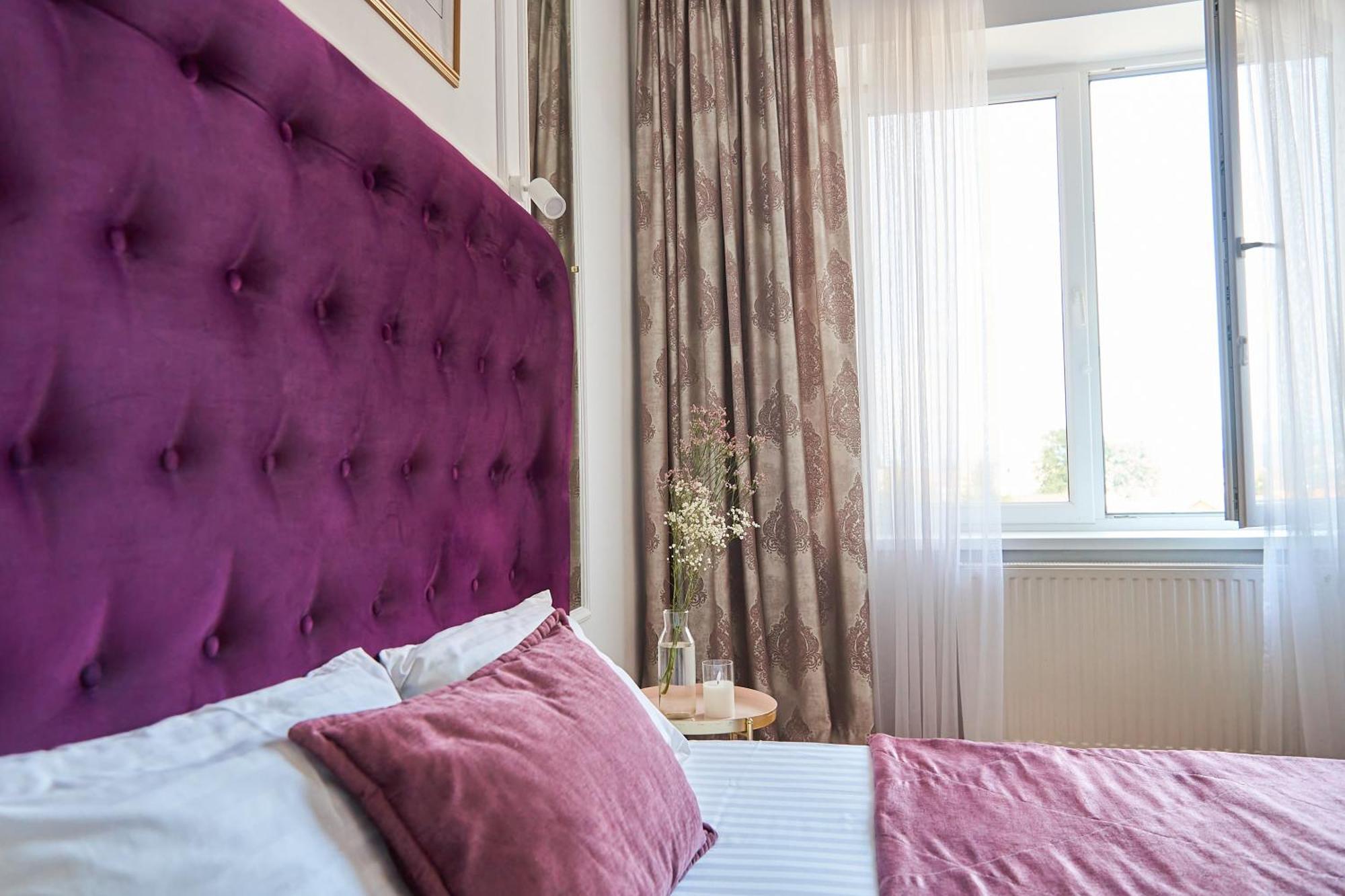 Lux Apartment Mukacheve Luaran gambar